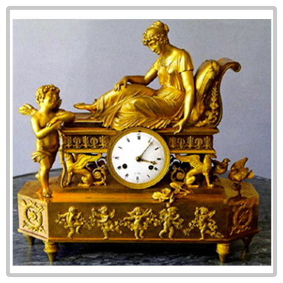 Pendule-époque-empire-en-bronze